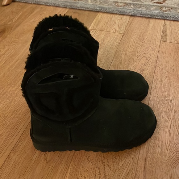 UGG x Telfar Logo Mini Sheepskin Boots - Picture 6 of 7
